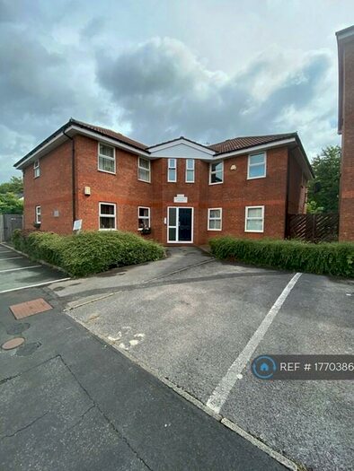 2 Bedroom Flat To Rent In Montonmill Gardens, Eccles, M30
