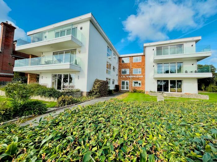 3 Bedroom Flat To Rent In La Corniche, Cliff Drive, Canford Cliffs, BH13