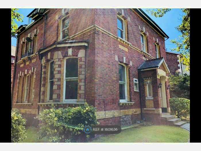2 Bedroom Flat To Rent In Linnet Lane, Liverpool, L17