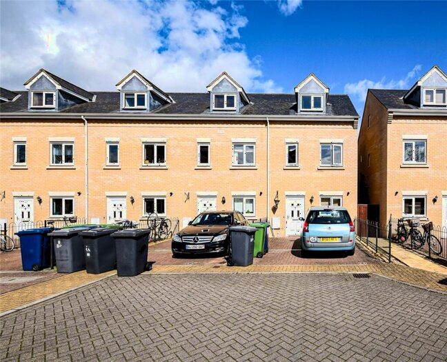 3 Bedroom End Of Terrace House To Rent In Brothers Place, Cambridge, CB1