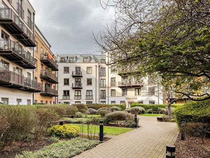 1 Bedroom Flat For Sale In Holloway Road, London, N7