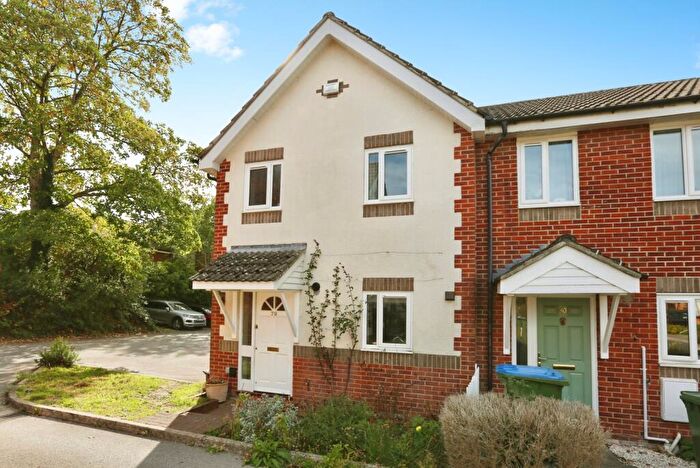3 Bedroom End Of Terrace House For Sale In Kern Close, Southampton, Hampshire, SO16