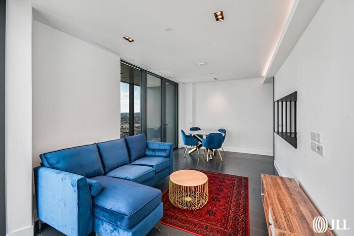 2 Bedroom Apartment To Rent In Amory Tower, Marsh Wall, E14