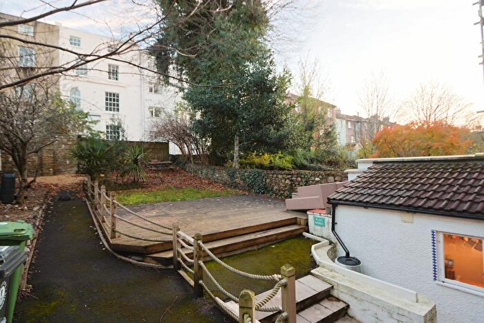 2 Bedroom Apartment To Rent In Garden Flat, Aberdeen Road, Bristol, BS6