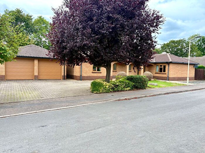 3 Bedroom Bungalow For Sale In Knights Close, Stoney Stanton, Leicester, LE9