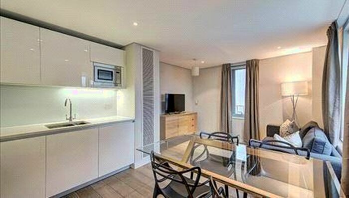 3 Bedroom Flat To Rent In Merchant Square East, Paddington, W2