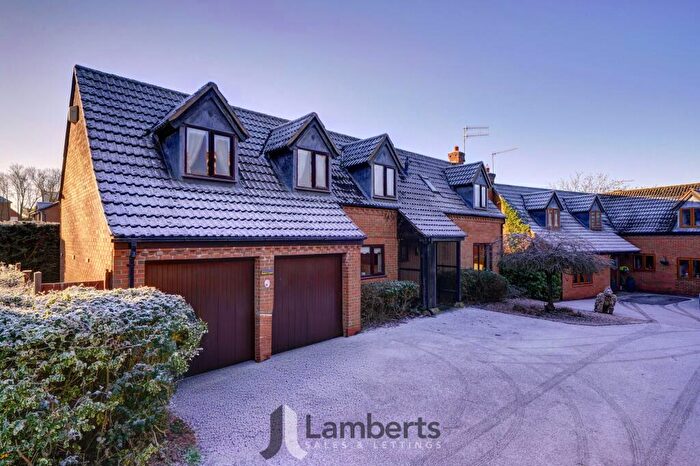 4 Bedroom Detached House For Sale In Parmington Close, Callow Hill, B97