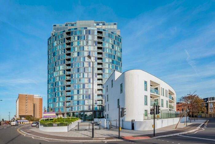 2 Bedroom Flat To Rent In Newgate Croydon, CR0