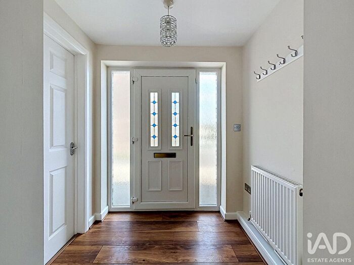 3 Bedroom Semi-detached House For Sale In Thornbera Gardens, Bishop's Stortford, CM23