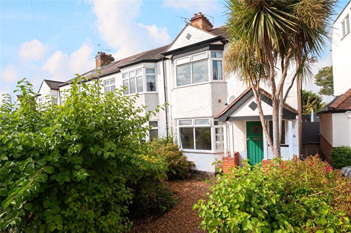 3 Bedroom End Of Terrace House For Sale In Tennyson Avenue, Twickenham, TW1