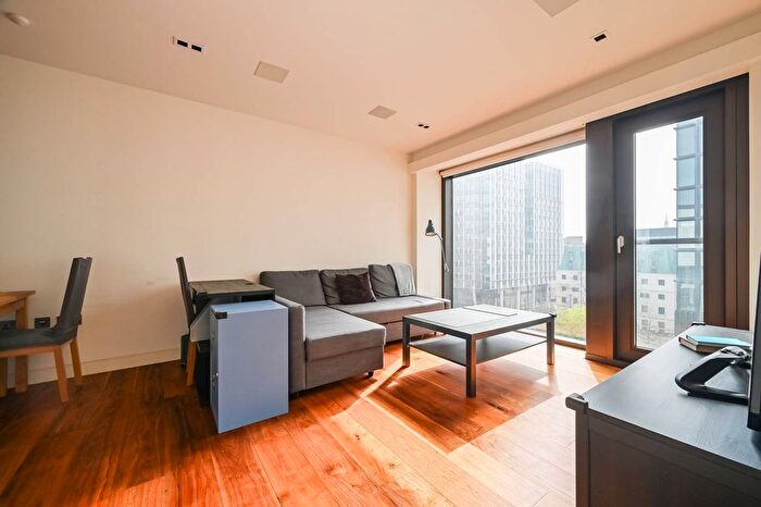 2 Bedroom Flat For Sale In Wood Street, Clerkenwell, London, EC2Y