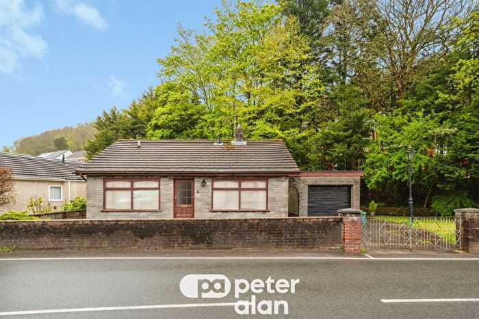2 Bedroom Detached Bungalow For Sale In Highlands Close, Neath, SA10