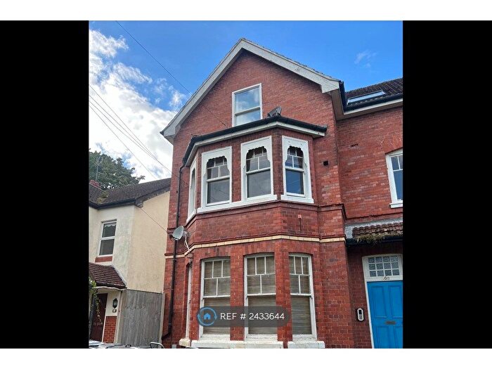 1 Bedroom Flat To Rent In Coed Pella Road, Colwyn Bay, LL29