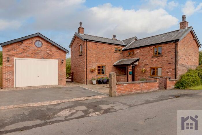 4 Bedroom Detached House For Sale In Moss Lane, Bretherton, PR26