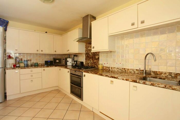 3 Bedroom Mews To Rent In Andover Place, Maida Vale, London, NW6