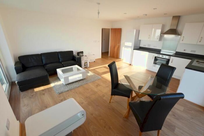 2 Bedroom Flat To Rent In Leslie Hitchcock House, Barking, IG11