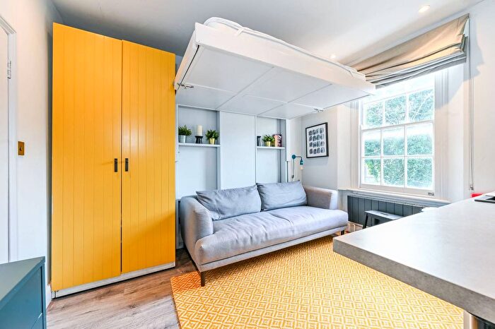 Studio To Rent In Oakley Square, Mornington Crescent, London, NW1