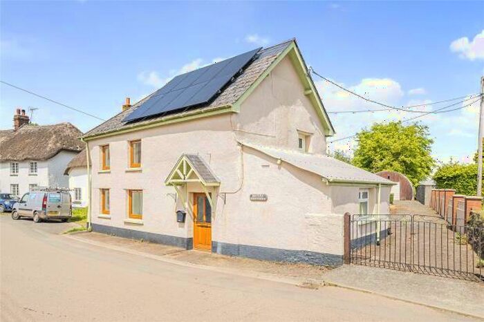 3 Bedroom Link Detached House For Sale In Spreyton, Crediton, Devon, EX17