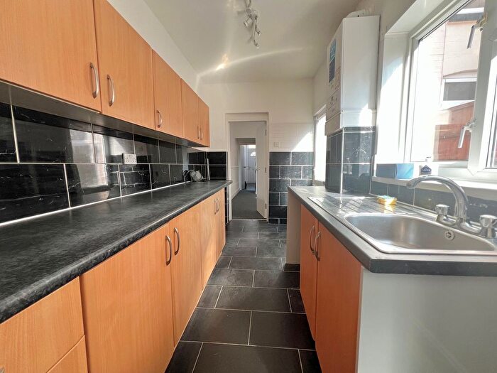 3 Bedroom Terraced House To Rent In Kingsley Street, Walsall, WS2