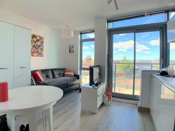 Studio To Rent In Manor Mills, Leeds City Centre, LS11