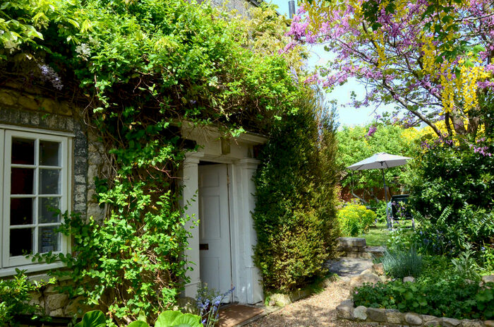 2 Bedroom Semi-Detached House To Rent In St James Street, Yarmouth, PO41