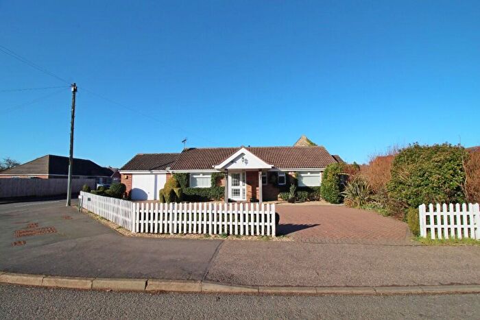 2 Bedroom Detached Bungalow For Sale In West End, Langtoft, PE6