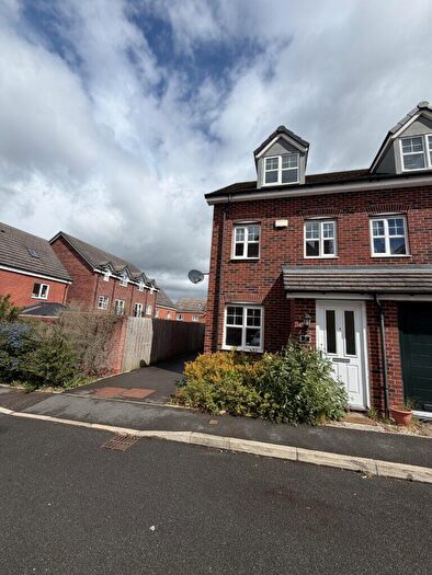 3 Bedroom House To Rent In Macniece Close, Selly Oak, Birmingham, B29