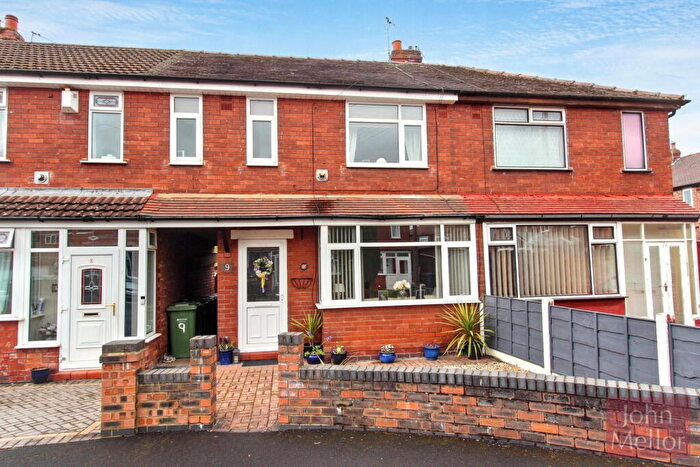 3 Bedroom Terraced House For Sale In Pensarn Grove, South Reddish, SK5