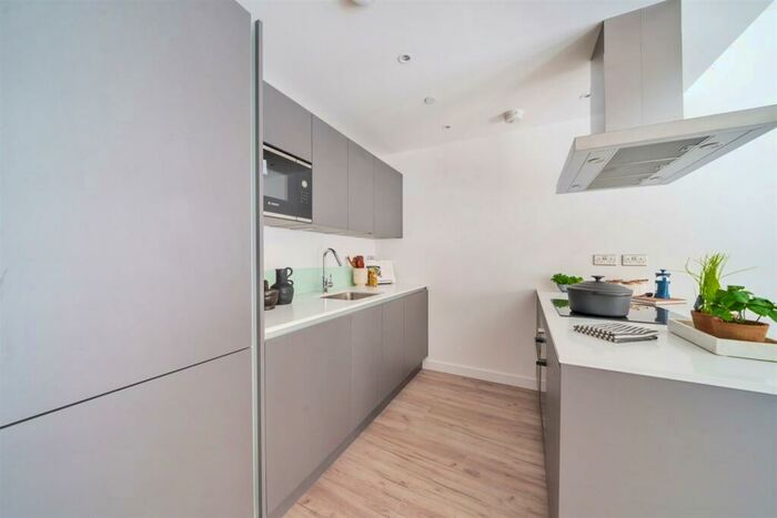 3 Bedroom Apartment To Rent In Bed, Rd Floor, Rydal, Softwood House In Anchors Point, E16