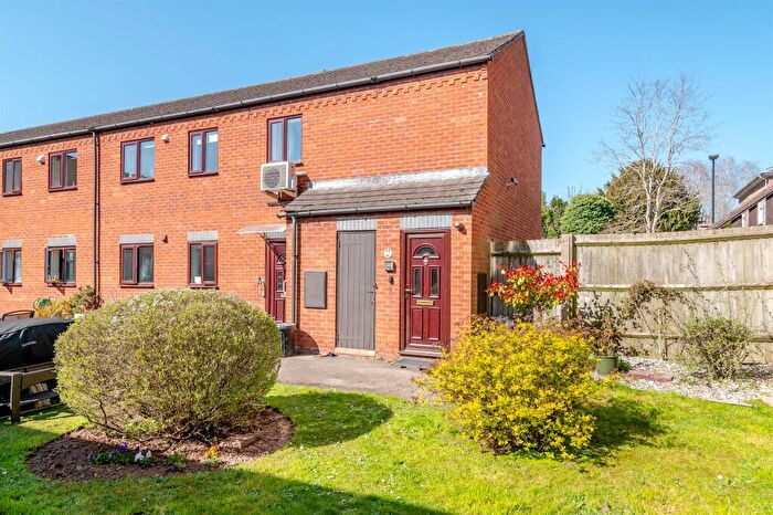 2 Bedroom Flat For Sale In Fonteine Court, Ross-on-Wye, HR9