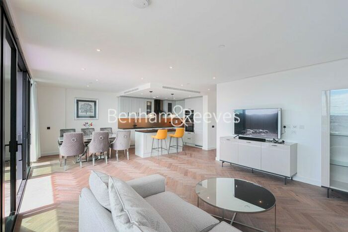 3 Bedroom Flat To Rent In Merino Gardens, London, E1W