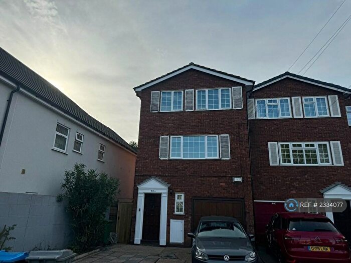 4 Bedroom End Of Terrace House To Rent In Kenton Road, Harrow, HA3