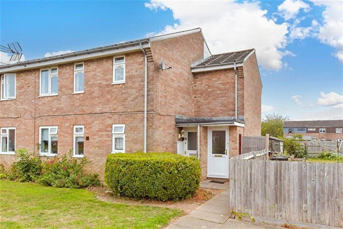 2 Bedroom Flat For Sale In Bradshaw Road, Chichester, West Sussex, PO19