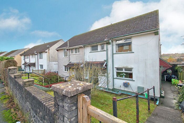 3 Bedroom Semi-Detached House For Sale In Lloyd Avenue, Crumlin, Newport, NP11