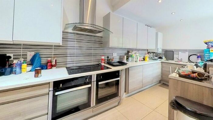 5 Bedroom House To Rent In Wellman Croft, Birmingham, B29