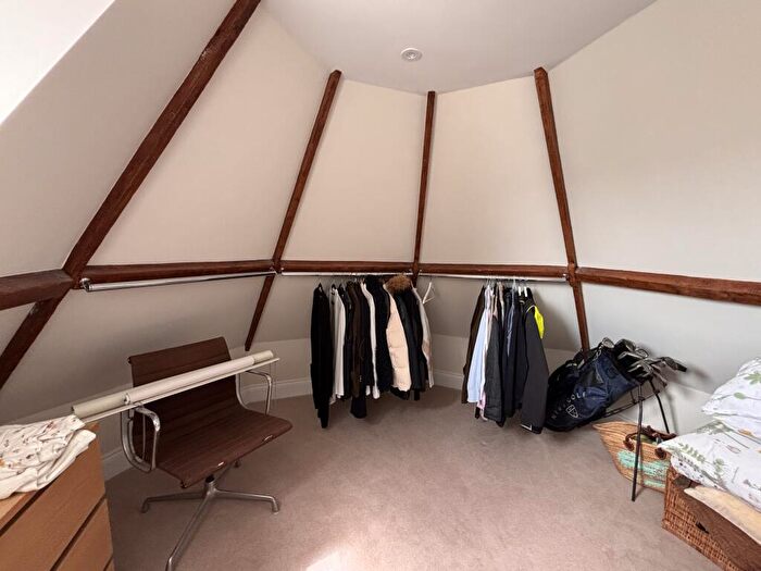 2 Bedroom Apartment To Rent In Derby Road, Bournemouth, BH1