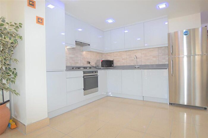 4 Bedroom House To Rent In Cheneys Road, London, E11