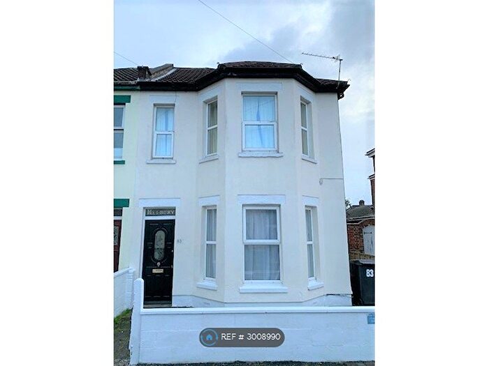 4 Bedroom Semi-Detached House To Rent In Capstone Road, Bournemouth, BH8