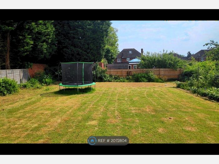 3 Bedroom Detached House To Rent In Craigmore Avenue, Bletchley, Milton Keynes, MK3