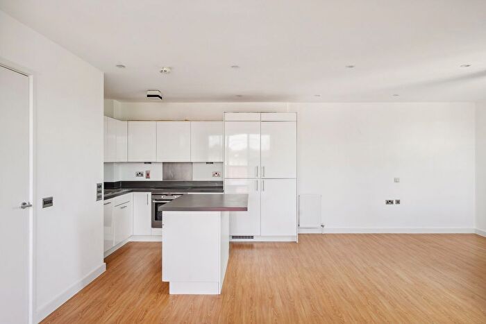 2 Bedroom Flat For Sale In Cubitt Court, Park Village East, London, NW1