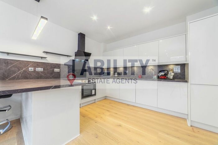 2 Bedroom Flat To Rent In Newington Causeway, London, SE1