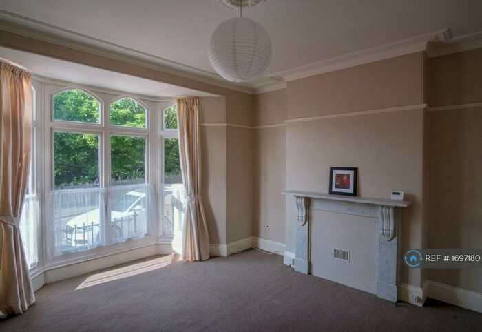 1 Bedroom Flat To Rent In Napier Terrace, Plymouth, PL4