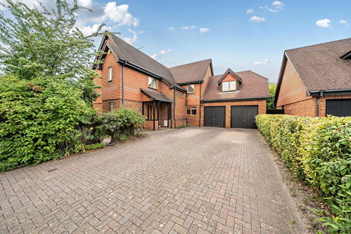 5 Bedroom Detached House For Sale In Gresham Close, Oxted, RH8