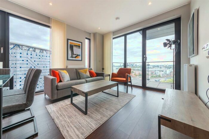 3 Bedroom Apartment To Rent In Avalon Point, Silvocea Way, Orchard Wharf, London, E14