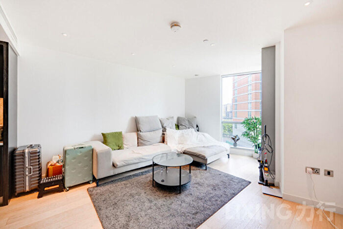 1 Bedroom Apartment To Rent In Biscayne Avenue, Canary Wharf, E14