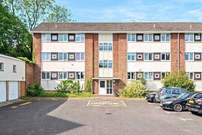 2 Bedroom Flat For Sale In Shepherds Row, Andover, SP10