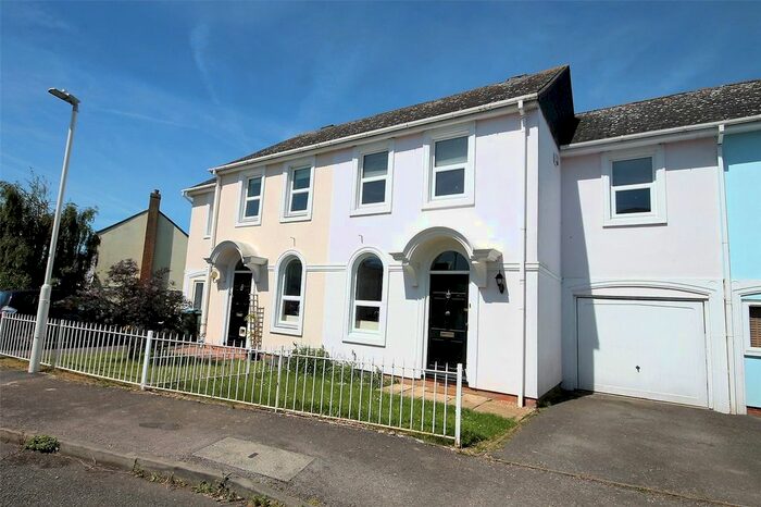 3 Bedroom Terraced House To Rent In Willow Herb, Aylesbury, Buckinghamshire HP19