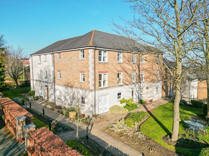 1 Bedroom Flat For Sale In Nelson Court, Glen View, Gravesend, Kent, DA12