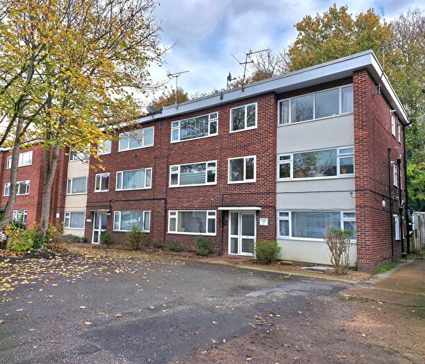 1 Bedroom Apartment For Sale In Woodside Road, Southampton, SO17