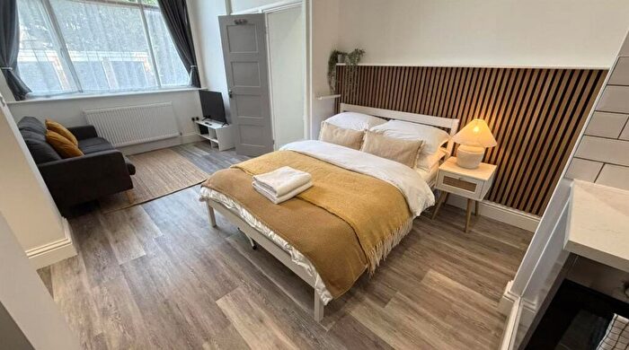 Property To Rent In Parklodge Avenue, West Drayton, UB7